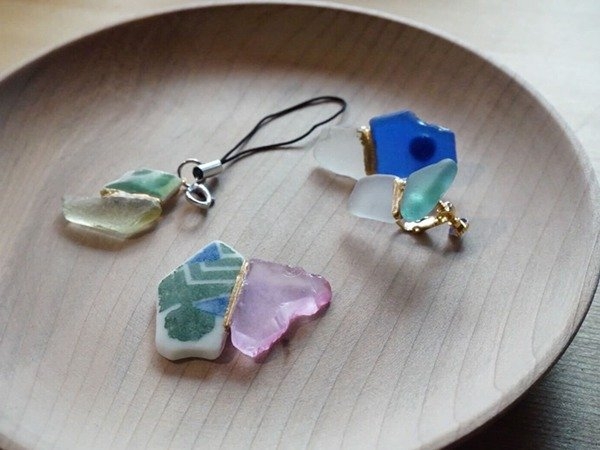 うるしを使わない金継ぎ風アクセサリー