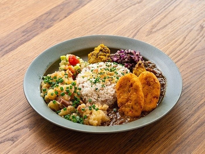 東西対決あいがけカレー