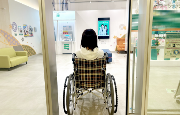 りそなグループセルフプラザ 店内 車椅子でも利用可能です