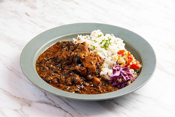 鶏肉とヒジキのビンダルーカレー