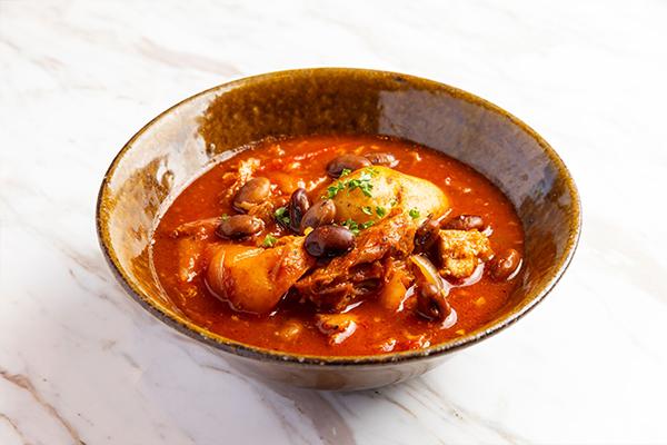 埼玉産茶豆とジャガイモのピリ辛トマト煮