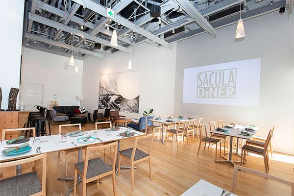 SACULA DINER　サクラダイナー　内観