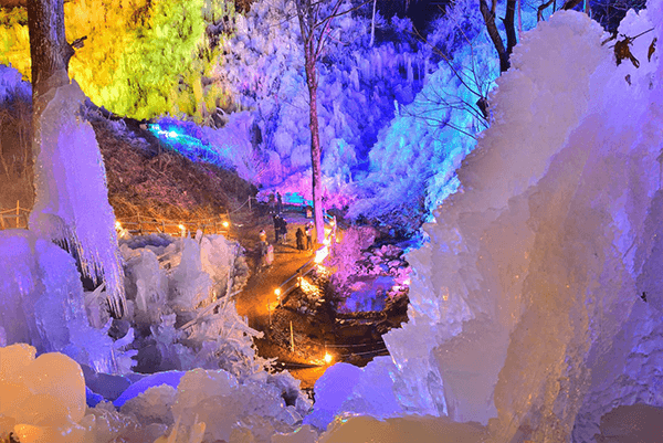 あしがくぼの氷柱