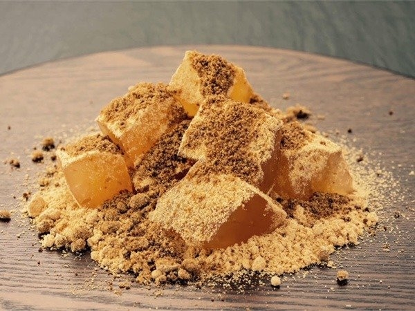 一久 (黒糖わらび餅）