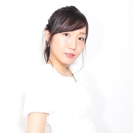 世莉奈