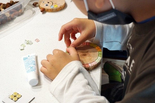 コースター制作風景