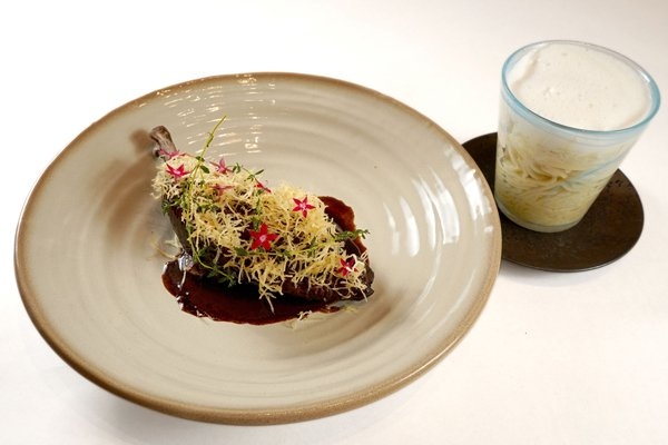 【冬季限定】モネ冬のフレンチパスタ(コックオヴァン風、サラダ付)