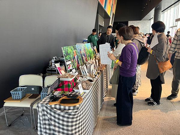 屋内ブース2