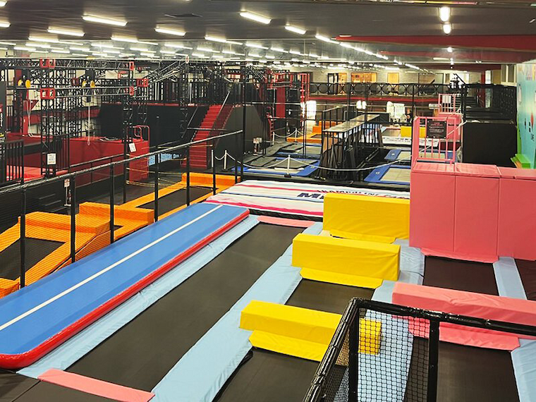 トランポリンパークMr.JUMP(ミスタージャンプ)松戸店