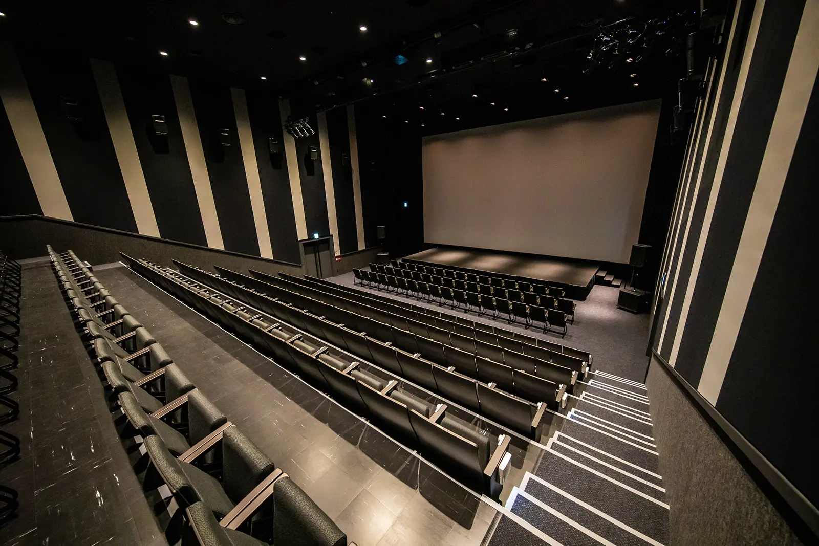 JPホールBの内観画像