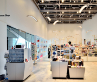 ロックミュージアムショップの店内